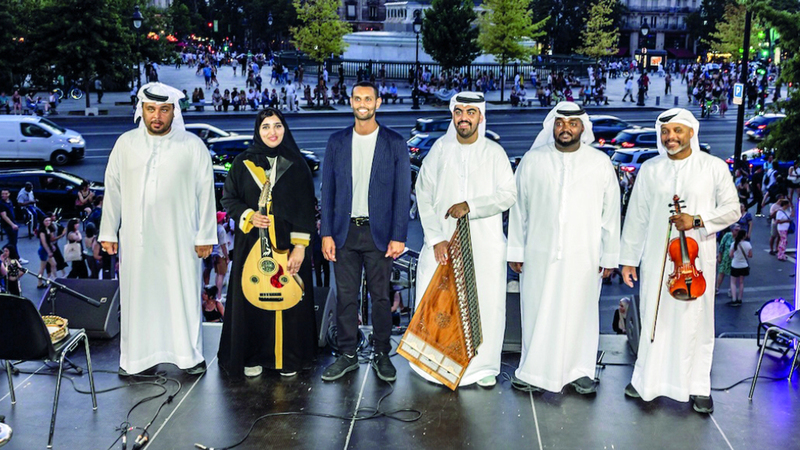 «تخت الإمارات» على «درجات أوبرا الباستيل»