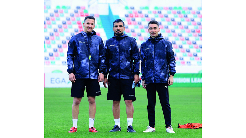 نادي الإمارات يُجدّد عقد المدرب بدر طبيب وجهازه الفني