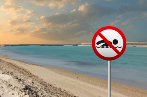 شرطة أبوظبي ودائرة البلديات والنقل تحثان الجمهور على تجنب السباحة في المواقع المحظورة