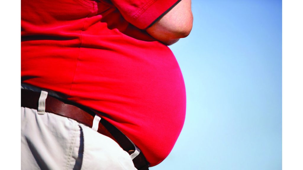 «سمنة البطن».. مضاعفات صامتة ومميتة