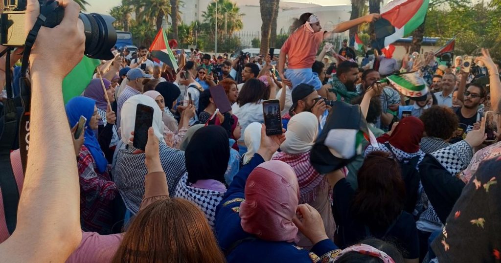 “تنسيقية العمل المشترك” تطلق قافلة “الصمود” من تونس نحو غزة