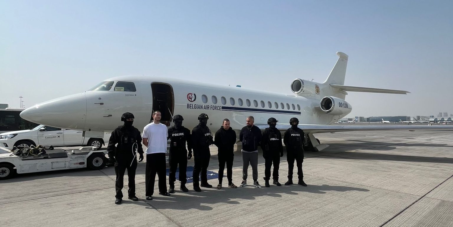 شرطة دبي تُلقي القبض على ثلاثة مطلوبين دوليين من بلجيكا