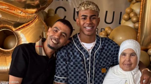 والد لامين يامال: “اتركوه يستمتع بحياته إنه مجرد طفل .. ولو غلط سأشدّه من أذنه”