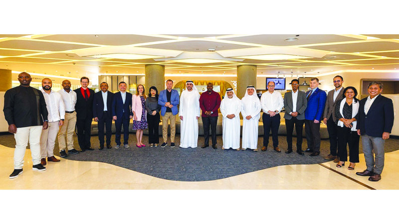 «البرنامج الدولي للقيادات الصحية» يشيد بالنموذج الصحي الإماراتي