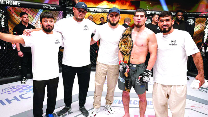 الأوزبكي خوتام يحصد لقب «وزن الوسط» في بطولة «محاربي الإمارات»