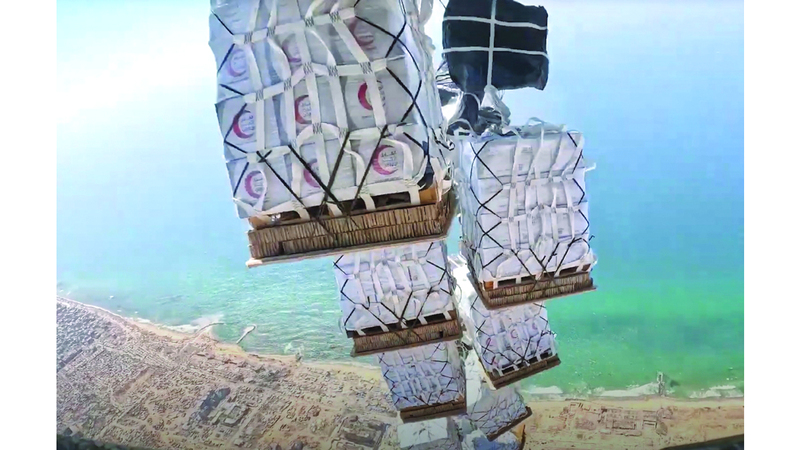 الإمارات تنفذ الإسقاط الجوي الـ 54 فوق غزة