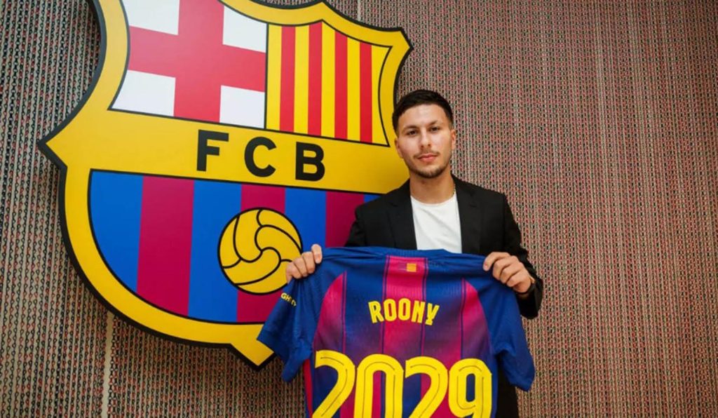 3 مواهب من أصول عربية ترسم خارطة مستقبل الكرة في برشلونة