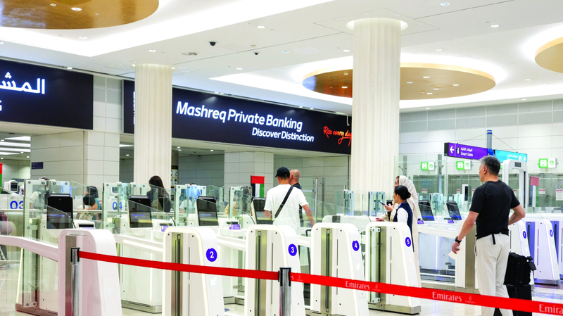 أنظمة رقمية مبتكرة تستهدف إسعاد المسافرين العائدين من الإجازات عبر مطارات دبي