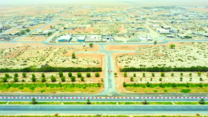 تطوير طرق بصناعية وتجارية البطائح في الشارقة بطول 7.4 كيلومترات