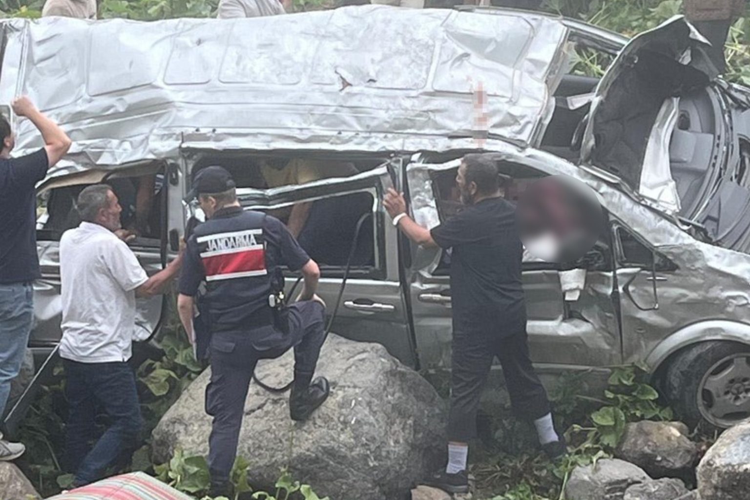 وفاة اثنين وإصابة 3 من أسرة إماراتية بحادث تدهور حافلة بتركيا