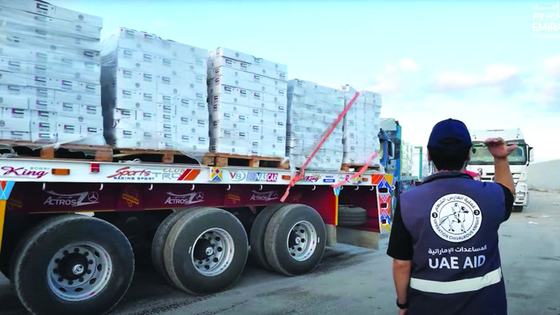 الإمارات تنفذ الإنزال الجوي الـ 68 للمساعدات.. وتُدخل 540 طناً من المواد الغذائية إلى غزة