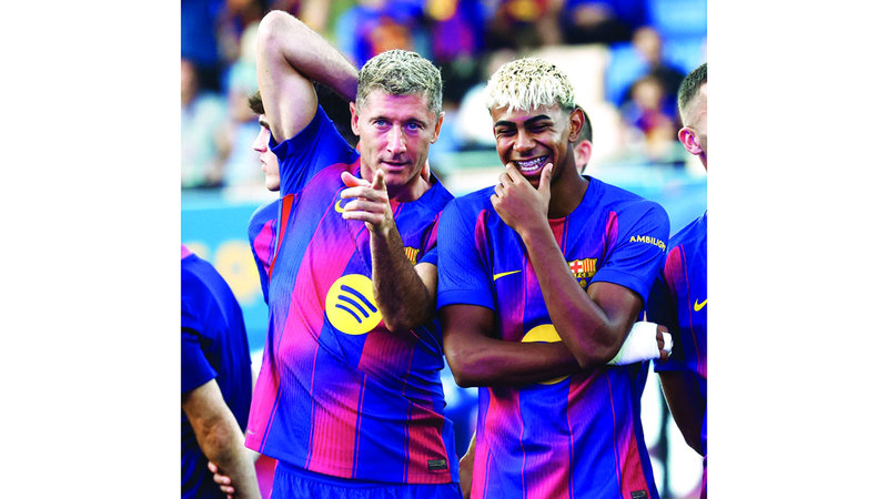 برشلونة يكتسح كومو بخماسية.. والدوري الإسباني ينطلق الجمعة