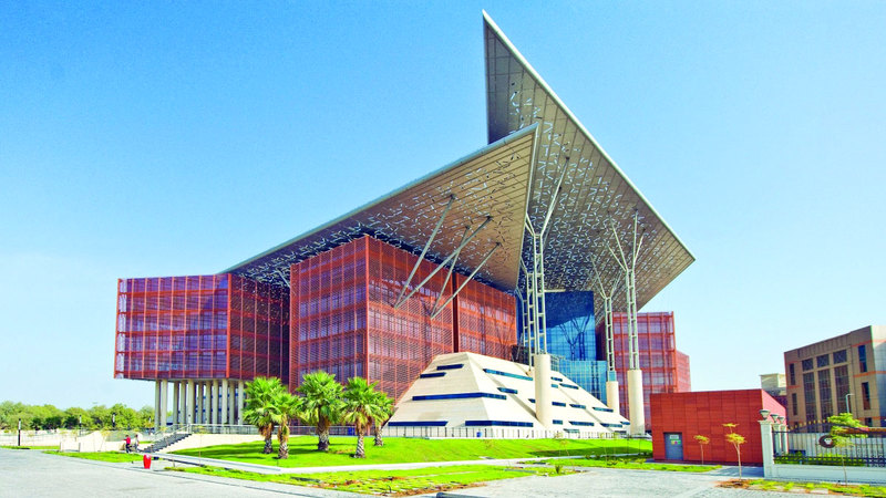 امرأة تحصل على 61 ألف درهم من شاب لاستثمارها في الأسهم