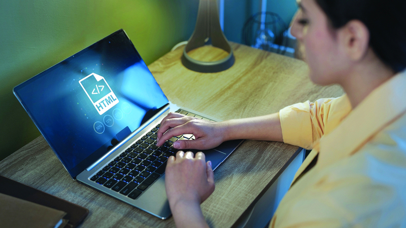 تطبيقات «مجانية» تستخدم «الميكروفون» لسرقة بيانات شخصية