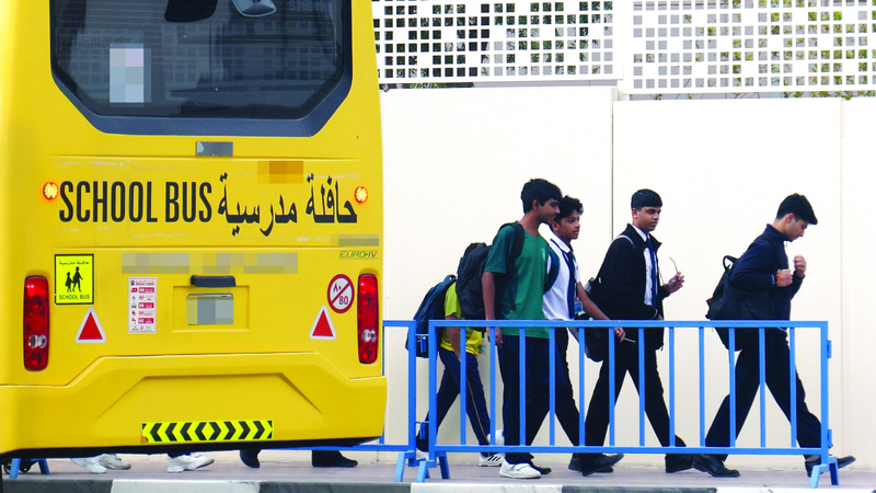 تمديد الإجازات «يسرق» من الأبناء بهجة العودة إلى المدارس