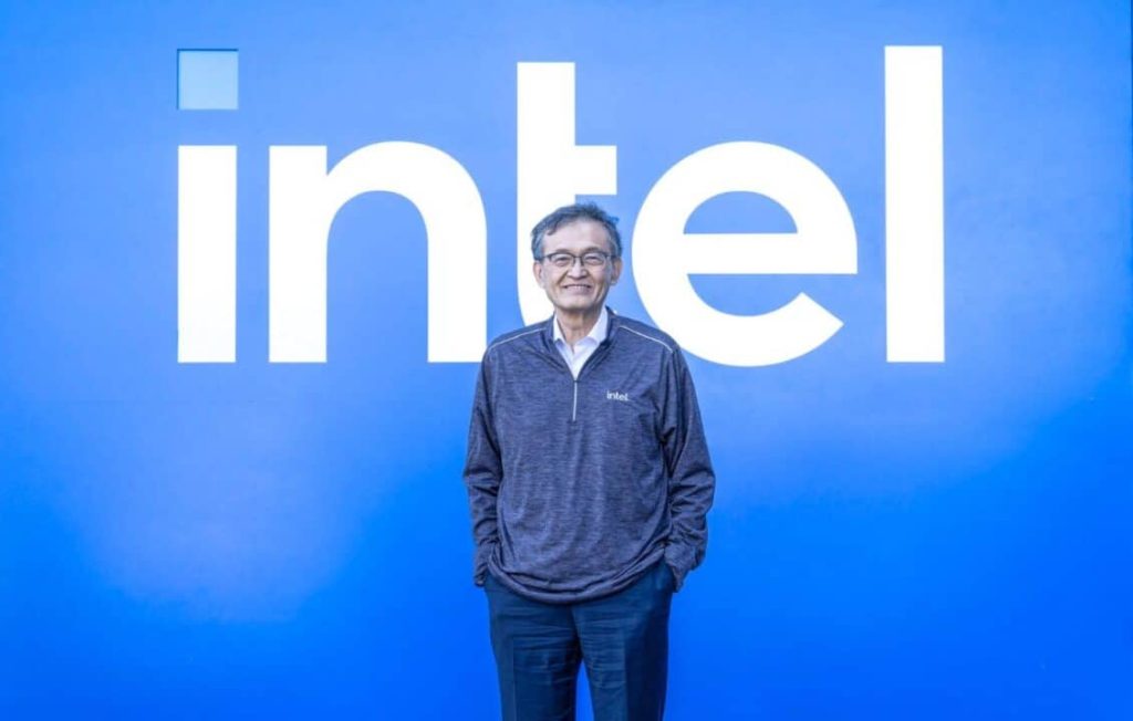 ترامب يطالب بإقالة الرئيس التنفيذي لإنتل بسبب “علاقته بالصين”