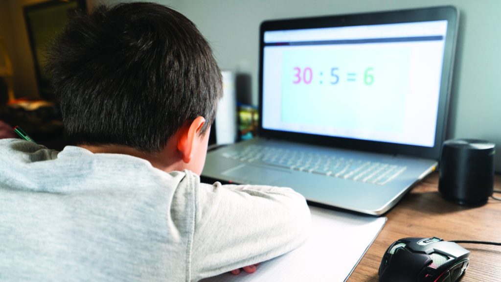 انطلاق العام الأكاديمي يشعل المنافسة على استقطاب طلبة الدروس الخصوصية