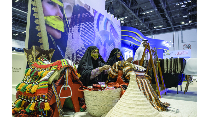 «أبوظبي للصيد والفروسية».. فعاليات تُعزّز روح التراث الإماراتي الأصيل