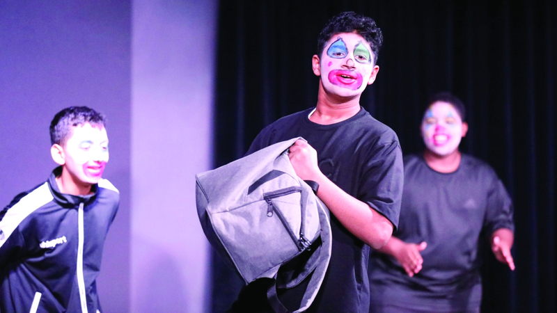 4 عروض احترافية في «يوم الناشئة المسرحي»