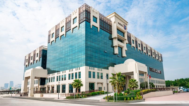 4 محتالين يستولون على مركبة بشيك مزور