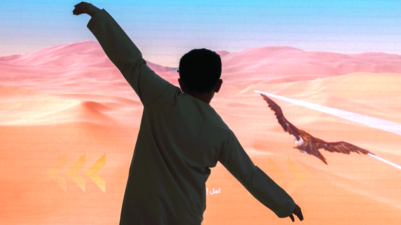 «الأكاديمية الوطنية» و«حمدان بن محمد لإحياء التراث» يستحوذان على اهتمام زوار «أبوظبي للصيد والفروسية»