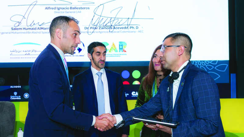 تفاهم بين «محمد بن راشد للفضاء» وهيئتين كولومبيتين