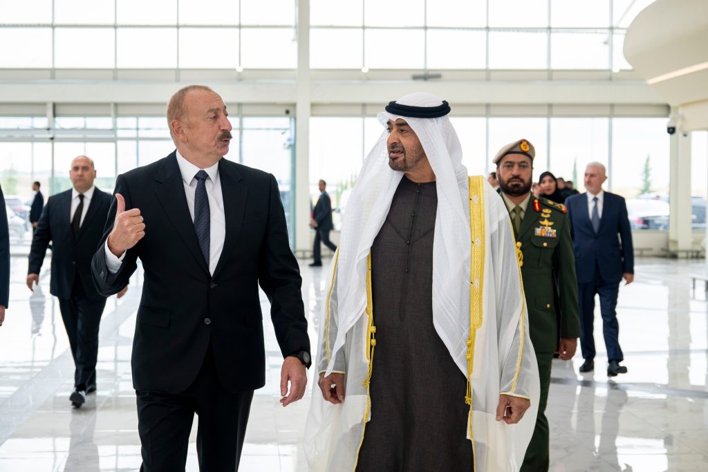 رئيس الدولة ورئيس أذربيجان يشهدان إعلان الشراكة الإستراتيجية الشاملة بين البلدين وعدداً من مذكرات التفاهم