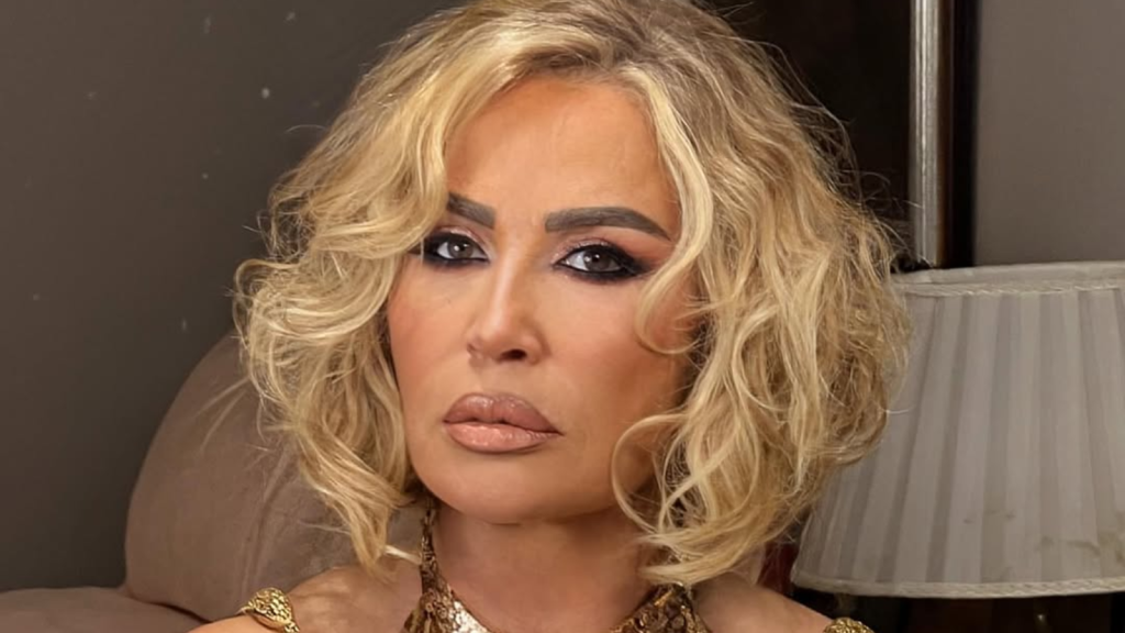 زواجها الأول انتهى بالطلاق بسبب “الملل الزوجي”.. إيناس الدغيدي عروس في الـ70 تستعد لحفل زفافها