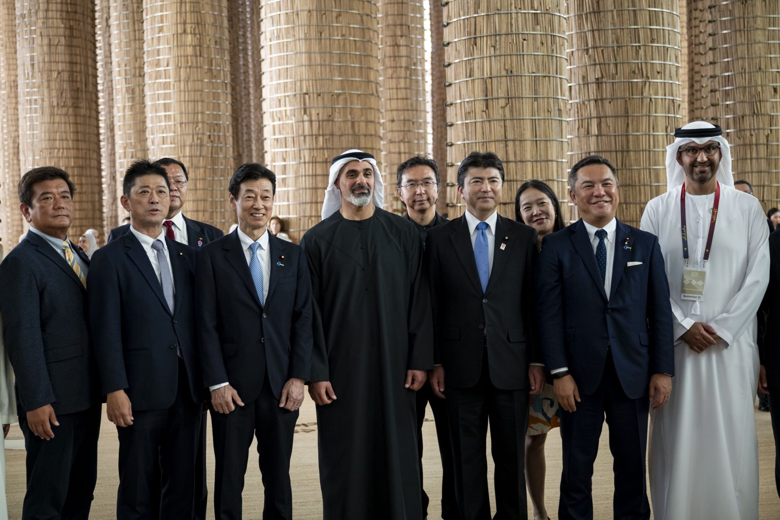ولي عهد أبوظبي يلتقي عدداً من أعضاء البرلمان الياباني وممثّلي جمعية الصداقة الإماراتية – اليابانية