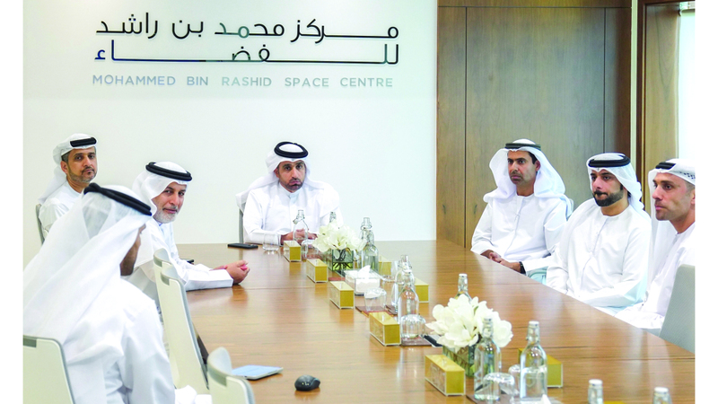 «محمد بن راشد للفضاء» يستعرض تطورات مشروع الإمارات لاستكشاف القمر