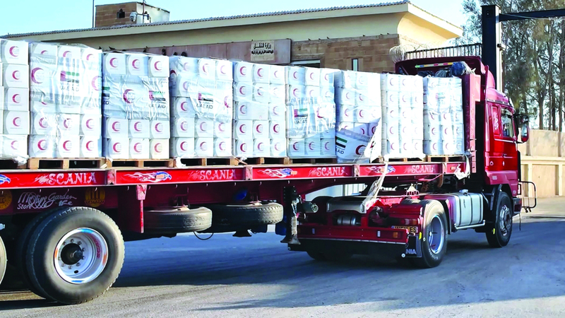 128 شاحنة مساعدات إماراتية دخلت غزة خلال أسبوعين عبر معبر رفح