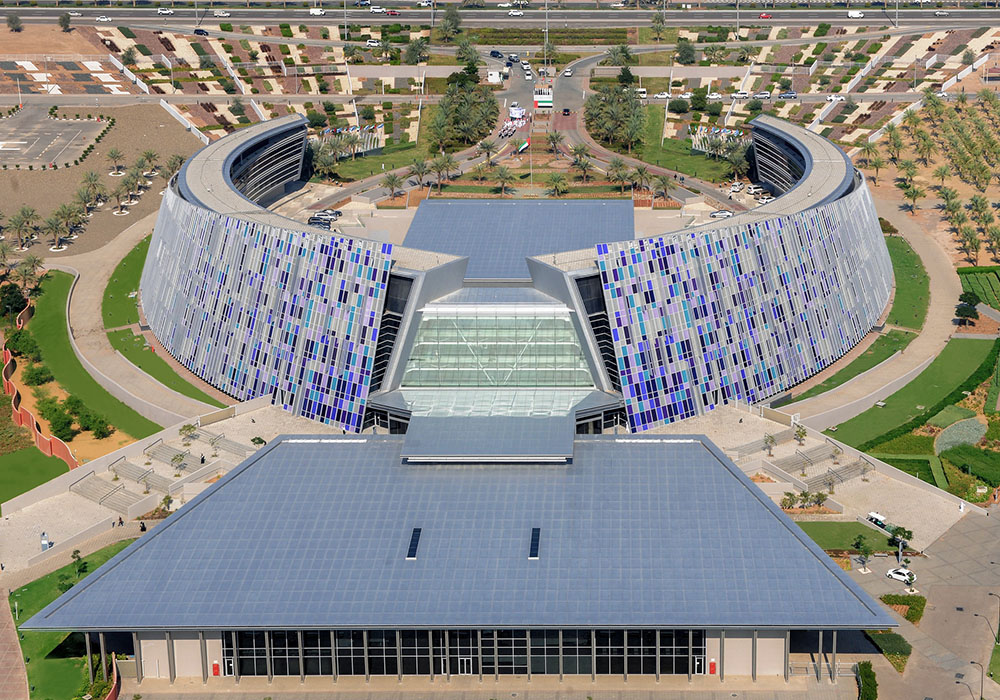 جامعة الإمارات الأولى محليا وضمن الفئة 201-250 عالميًا وفق تصنيف “تايمز 2026”