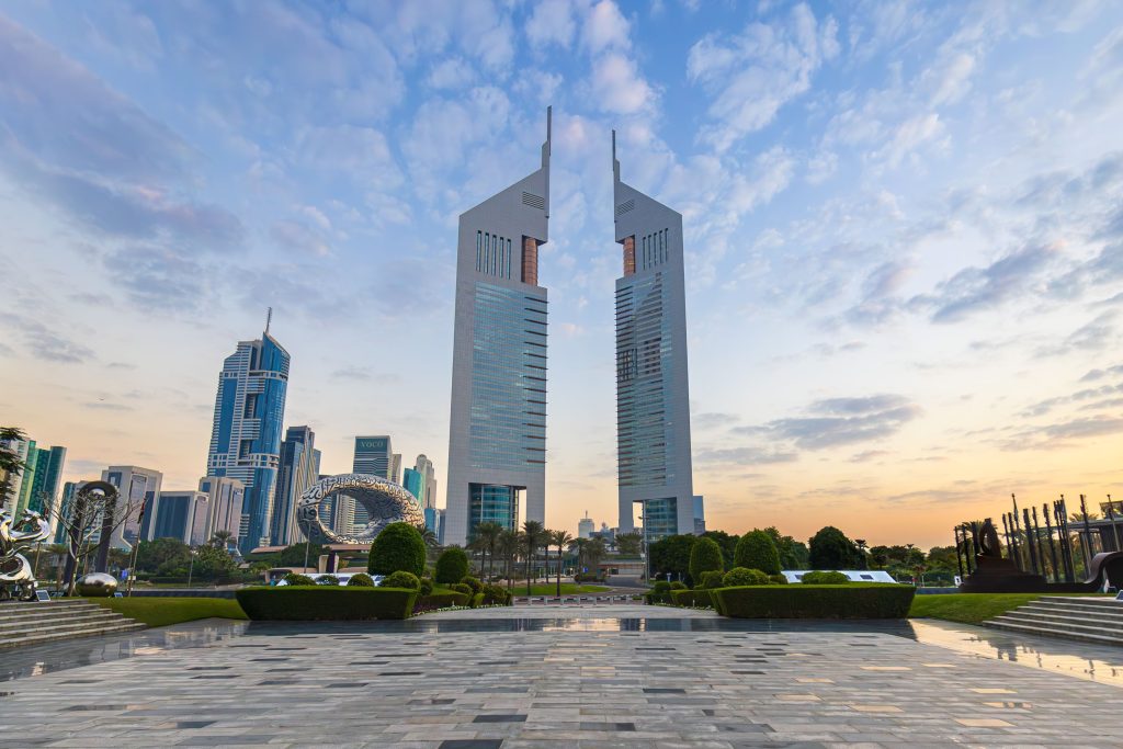 طقس الغد صحو إلى غائم جزئياً رطب ليلاً