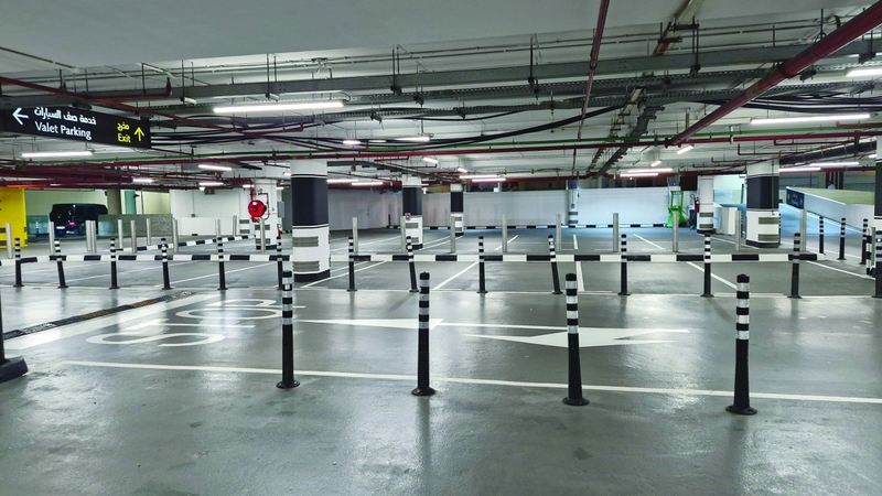 متسوقون يطالبون بإلغاء مواقف «فاليه باركينغ» خلال أوقات الذروة