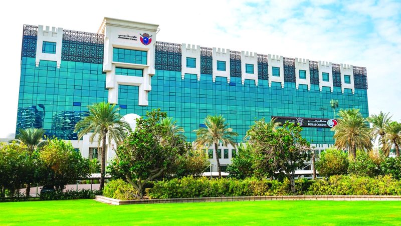 «محصل» يتهم تاجراً بـ «غسل الأموال» للتهرّب من سداد 27 مليون درهم