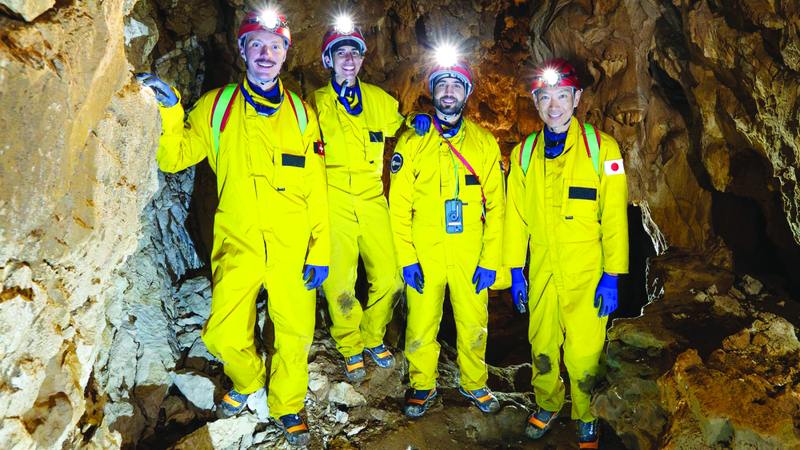 رائد الفضاء محمد الملا ينهي تدريبه في برنامج «CAVES»