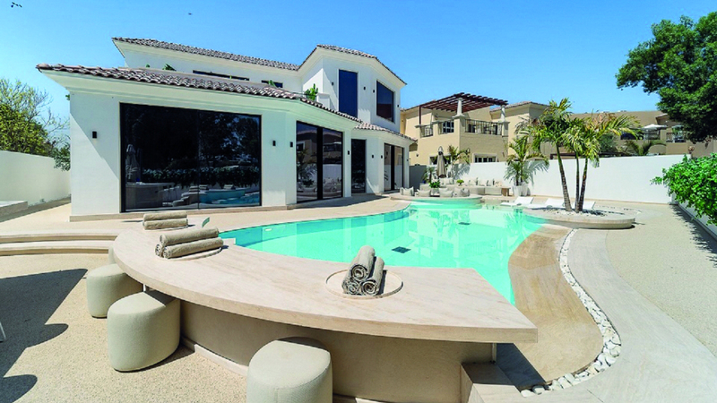 تقرير: أداء سوق العقارات في دبي يتجاوز التوقعات