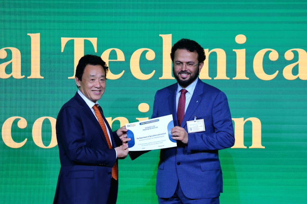 “زراعة الشارقة” تفوز بجائزة “الفاو” لأفضل الممارسات في مجال الإنتاج النباتي