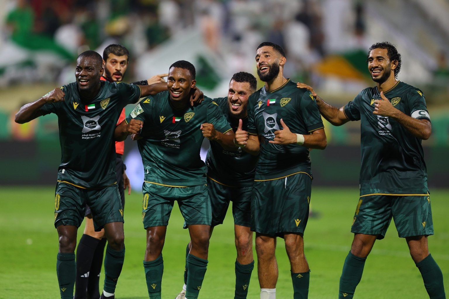 إيلتون وأملاح يقودان خورفكان إلى ربع نهائي «الكأس»