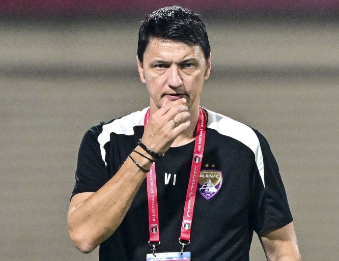 فلاديمير: العين قدم مباراة احترافية أمام الحمرية.. وهدفنا الآن «عجمان»