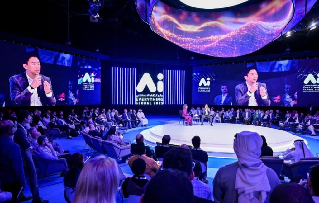 “جيتكس جلوبال 2025”.. تقاطع الذكاء الاصطناعي والجينات يفك شيفرة الطب المستقبلي