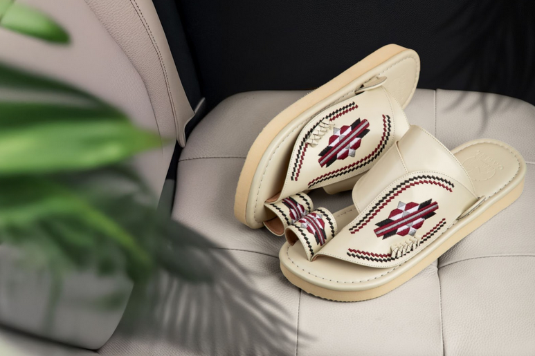 متجر العراب الالكتروني: وجهتك لشراء نعال بمواصفات عالمية