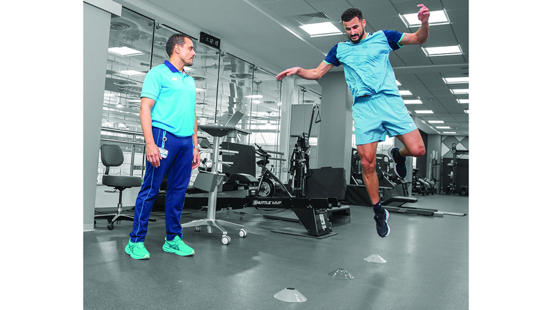 نعمت عباس: خط الهجوم يقلق منتخب العراق.. وغياب أيمن حسين «مشكلة أرنولد»