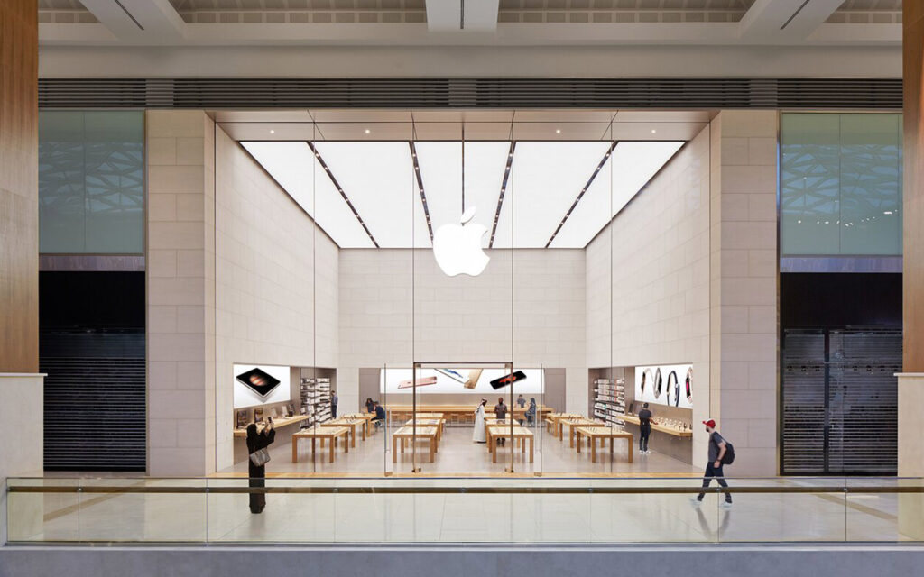 أبل تستعد لإطلاق أجهزة اقتصادية مطلع 2026