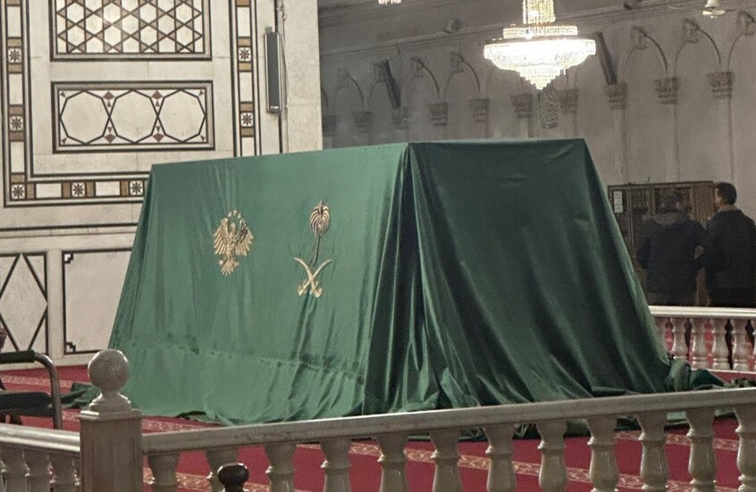 الشرع يكشف عن هدية السعودية للمسجد الأموي بمناسبة “عيد التحرير”