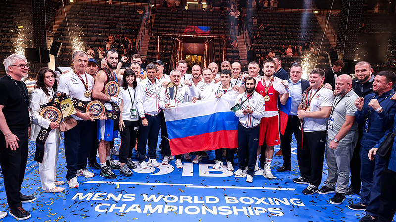 روسيا تتقلد 13 ميدالية.. وتتصدر «عالم الملاكمة» في دبي