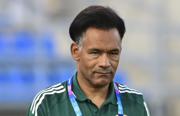 الشارقة يقترب من التعاقد مع مورايس.. الإعلان الرسمي خلال ساعات