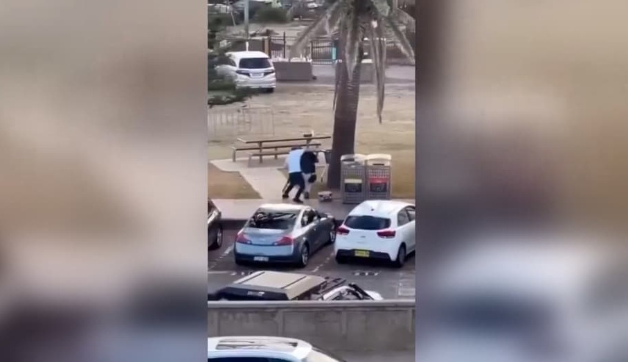 مليون دولار تبرعات للسوري أحمد الأحمد بعد تصديه لمسلّح سيدني