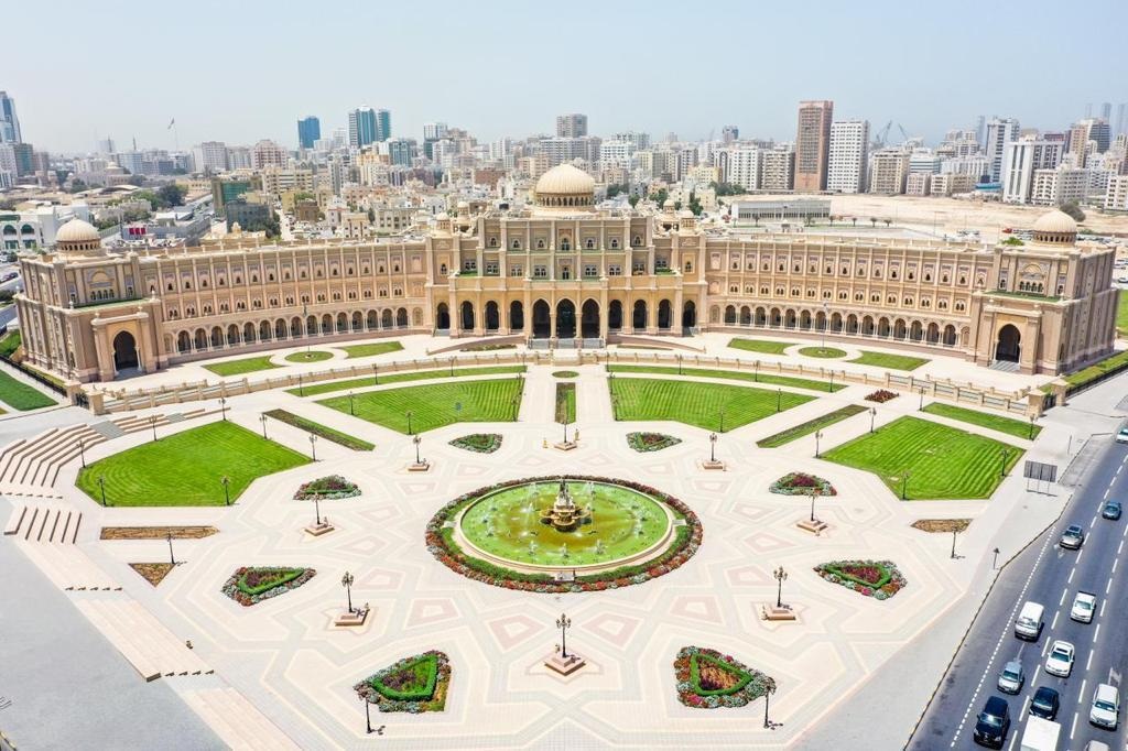 استعدادات مكثفة لبلدية مدينة الشارقة لموسم الأمطار