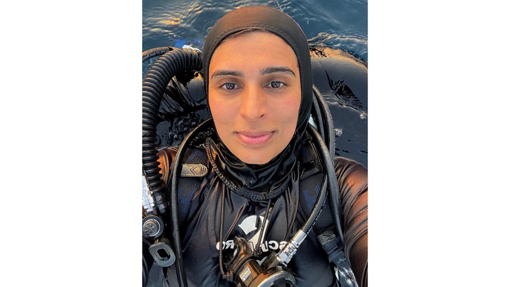 إماراتية تعشق الأعماق: لم أترك قارّة إلا وغُصت في مياهها